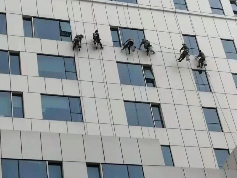 深圳附近清洁服务，外墙清洗，高空作业，室内清洁，清新家园清洁