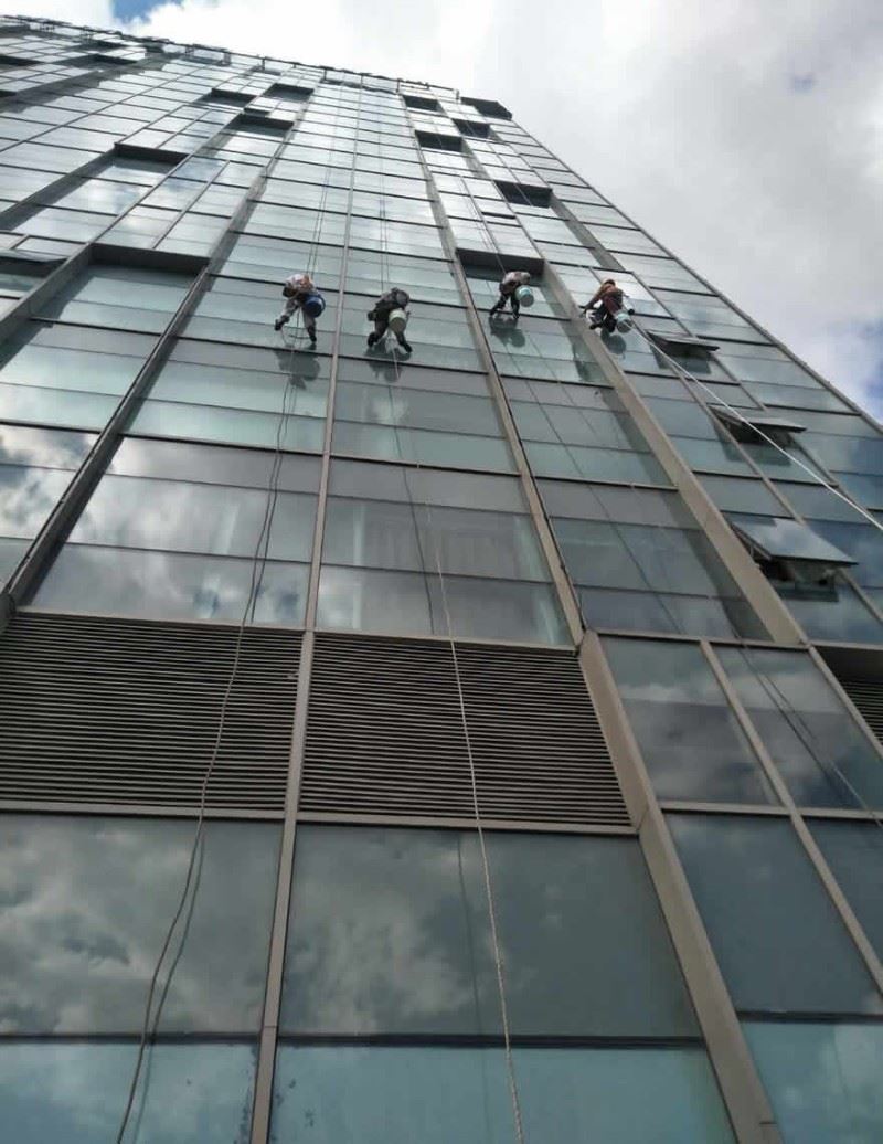 深圳宝安外墙清洁公司服务联系电话