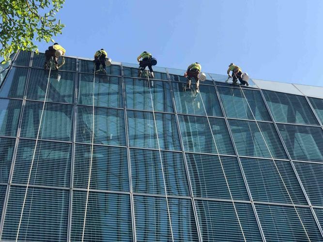 深圳龙华附近外墙清洗 铝塑板外墙清洗