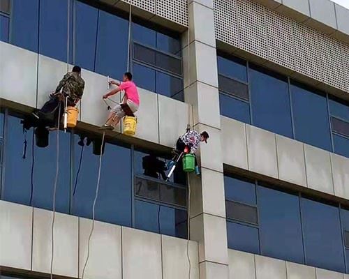 深圳南山附近外墙清洗 铝塑板外墙清洗
