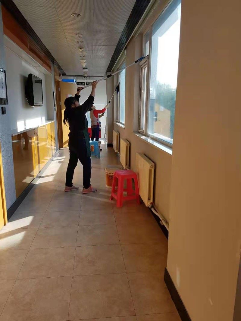 深圳坪山新区保洁公司 高空外墙玻璃清洗 外墙清洗