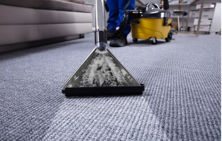 深圳龙华新居室内开荒保洁 厨房重油污清理 外墙清洗