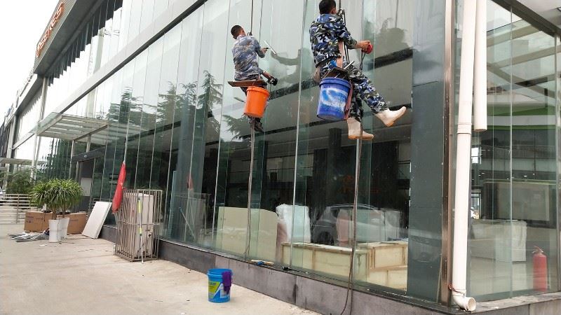 外墙清洗、地板打蜡、石材翻新、水晶灯清洗、广告牌清洗、杀虫灭鼠、壁纸清洗、空气净化、甲醛检测与治理、