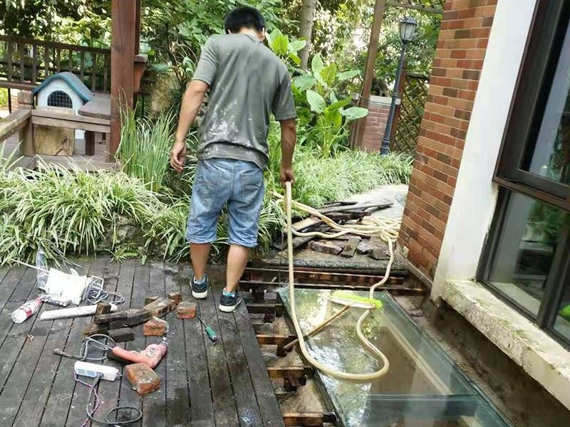 深圳宝安墙面漏水点检测 阳台防水堵漏 外墙补漏维修