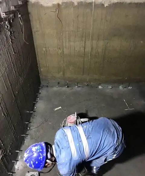 盐田上门修补房屋漏水公司 厂房渗水补漏 外墙漏水补漏